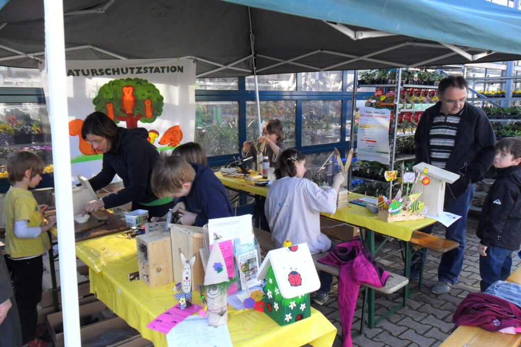 Frühlingsfest in einen Baumarkt